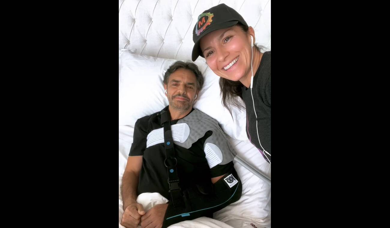 Eugenio Derbez y su esposa