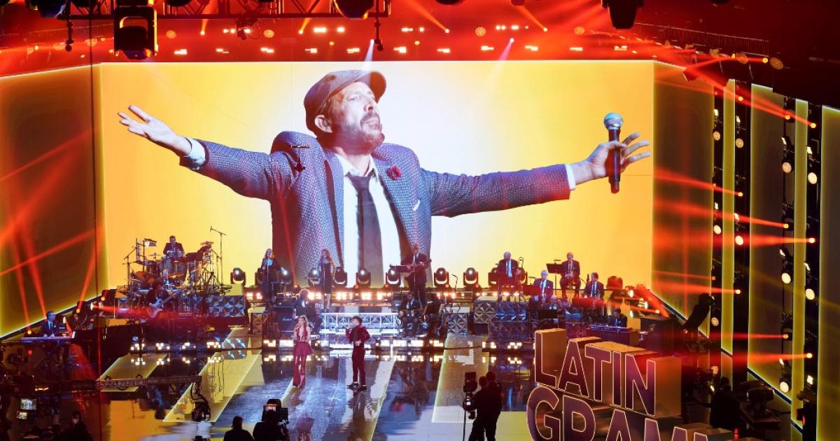 Juan Luis Guerra concierto en Bogotá La Mega EN VIVO Juan Luis Guerra concierto en Bogotá La Mega EN VIVO