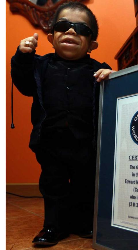 Edward Niño, el colombiano que vuelve a ser el hombre más bajo del mundo