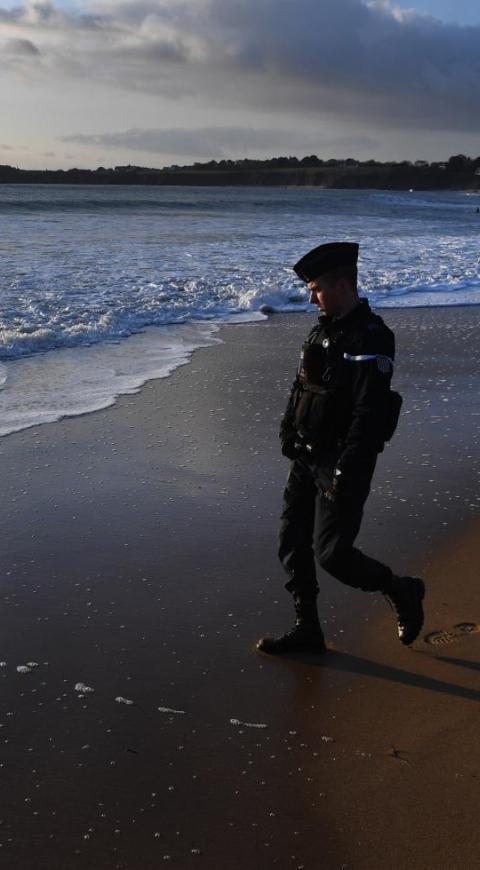 Marea blanca en costa de Francia