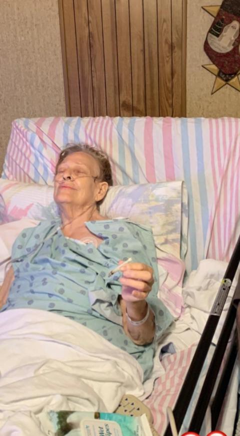 Nieto fuma hierba con su abuela antes de su muerte: “El mejor porro de mi vida”