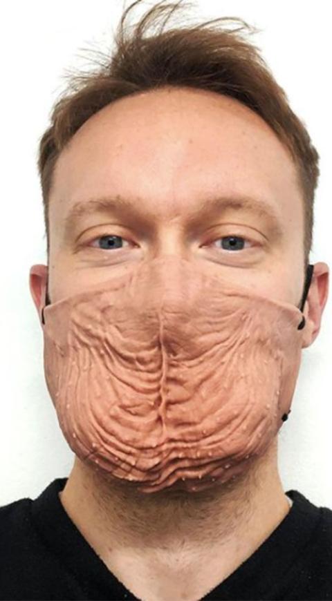 Tapabocas en forma de escroto