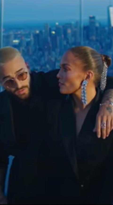 Maluma y Jennifer López en su video Pa' Ti