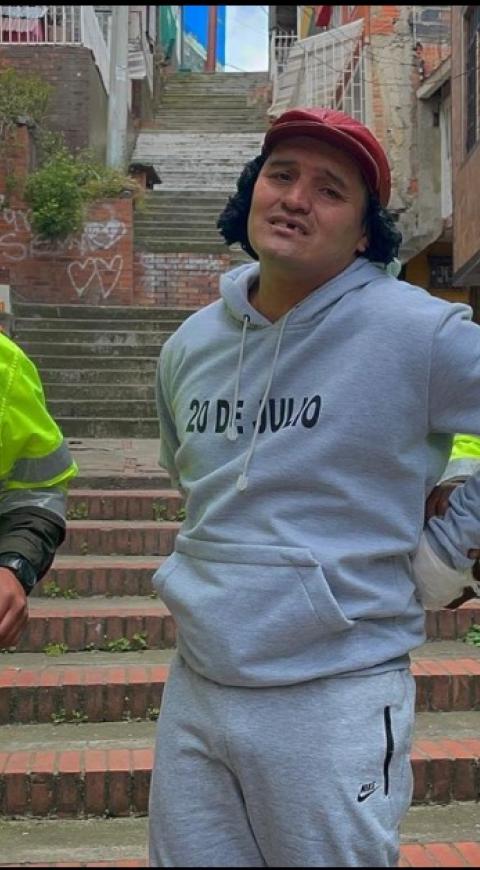 Hassam y policías