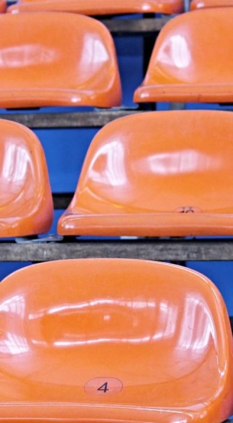 Tribuna de estadio en Países Bajos se desplomó