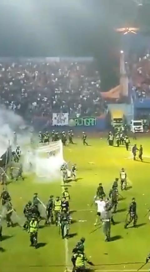 Tragedia de fútbol en indonesia