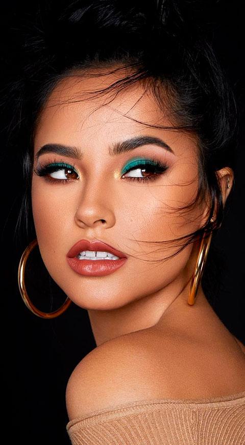 Becky G ha logrado un gran éxito con la canción 'Mayores'
