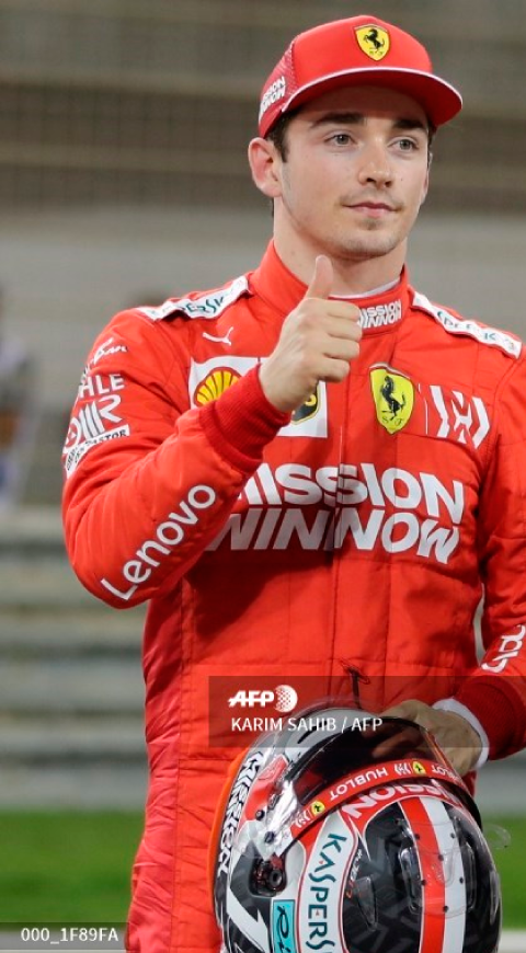 Charles Leclerc junto a Sebastian Vettel y Lewis Hamilton en el Gran Premio de Bahrein