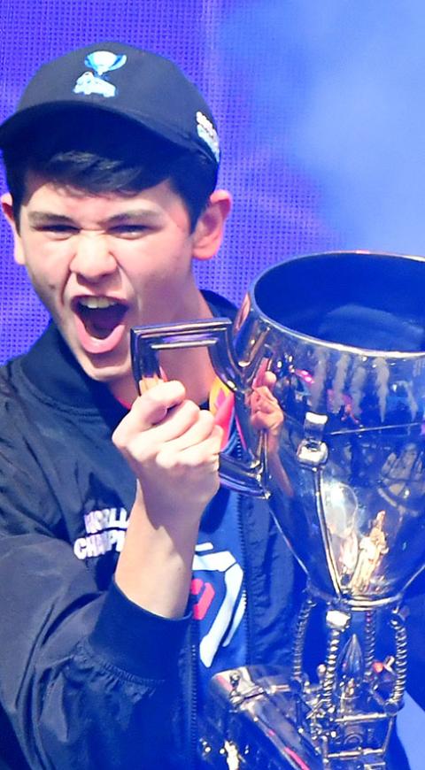Bugha ganó 3 millones de dólares por ganar torneo mundial de Fortnite
