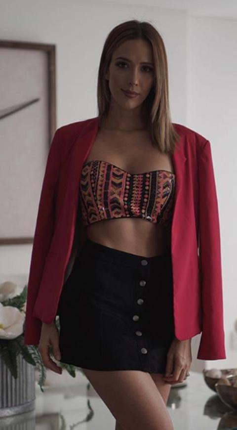 Presentadora de 'La Movida'.