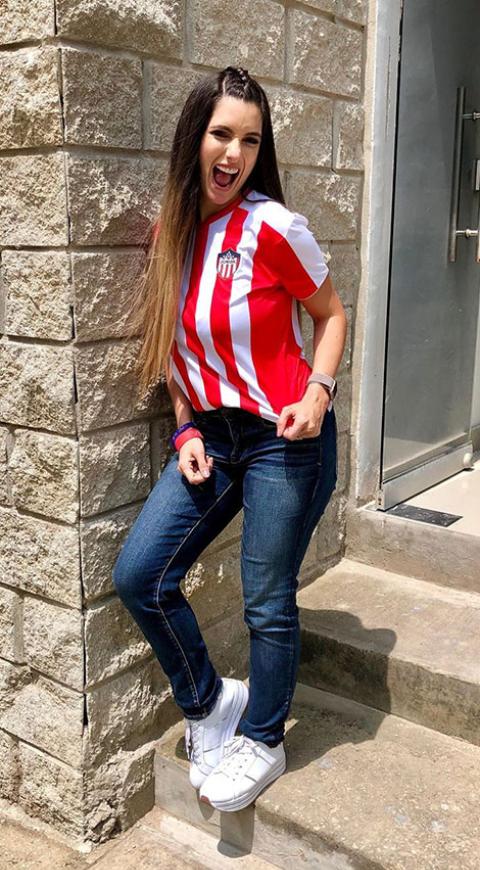Daniela Donado luce la camiseta del Junior de Barranquilla Daniela Donado luce la camiseta del Junior de Barranquilla