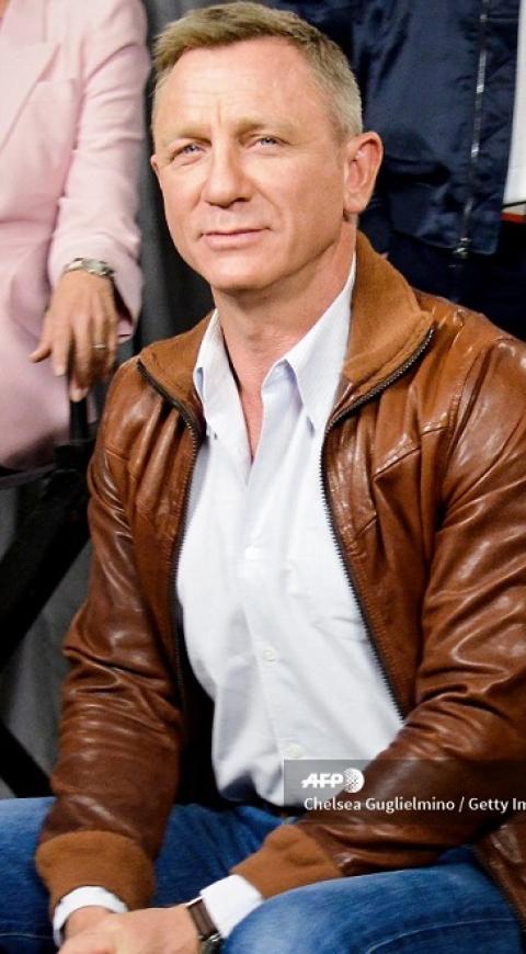Daniel Craig