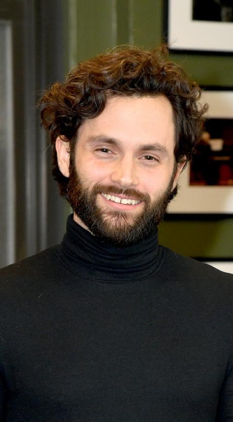 Penn Badgley, vertical