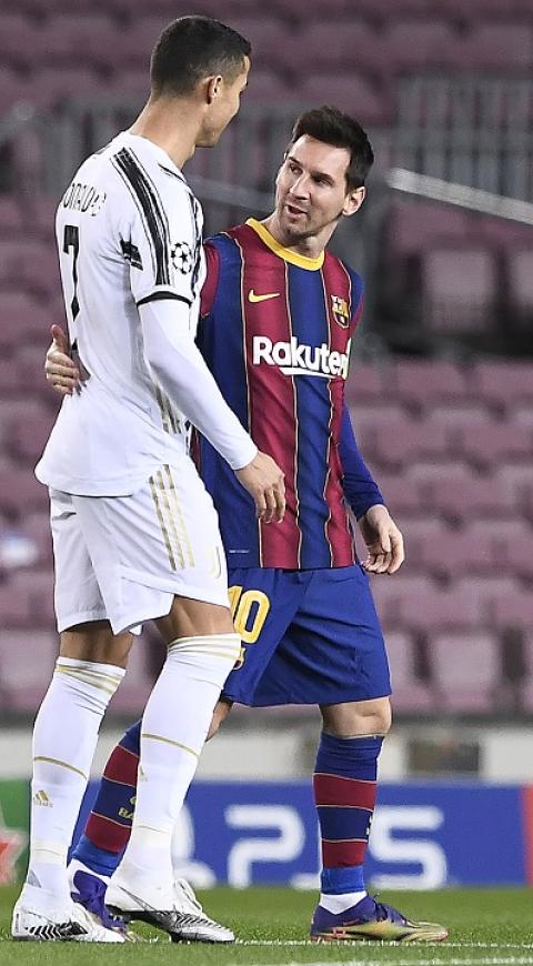 Cristiano Ronaldo y Messi vertical