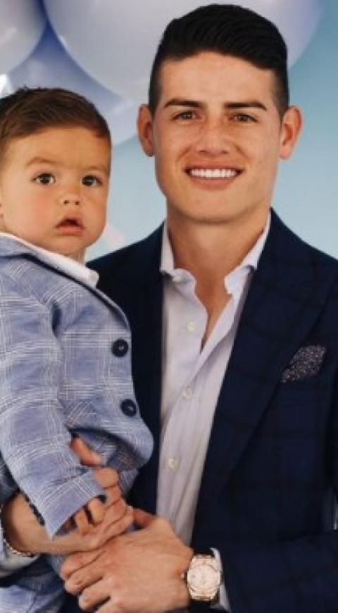 James Rodríguez y su hijo Samuel en su bautizo