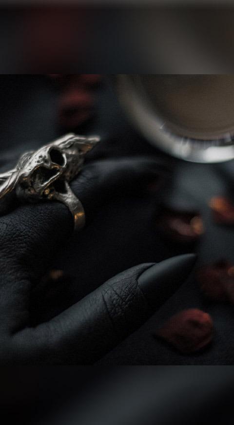 Brujería en Colombia, captan a mujeres invocando el diablo
