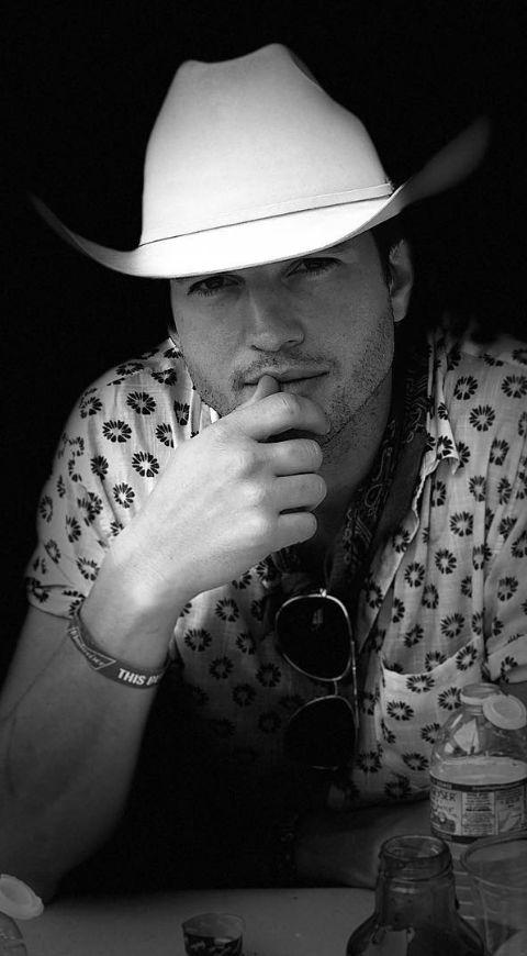 Ashton Kutcher Ashton Kutcher