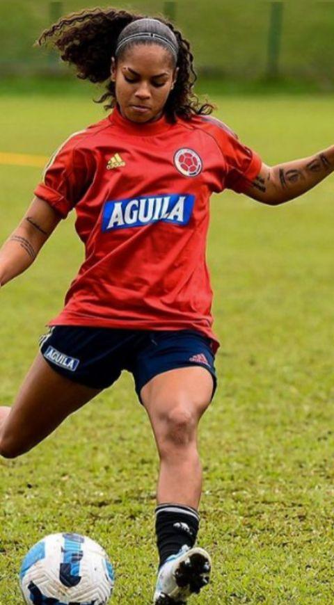 Gisela Robledo, jugadora de la Selección Colombia Gisela Robledo, jugadora de la Selección Colombia