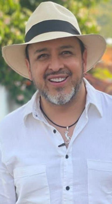 'Toto' Vega 'Toto' Vega