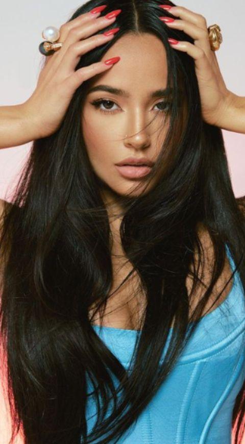Becky G Becky G imitando a Selena