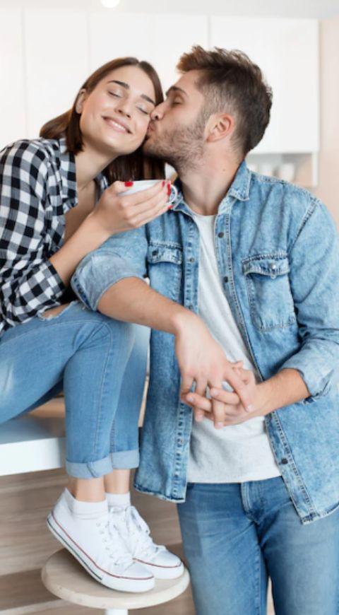 Pareja-novios- imagen de referencia Novios dándose un beso: cambiar de pareja casa 5 años, el secreto de la felicidad
