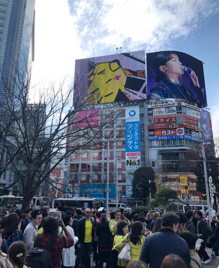 La camiseta de la Selección Colombia presentada en el Times Square de Japón