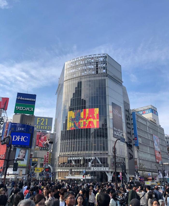 La camiseta de la Selección Colombia presentada en el Times Square de Japón