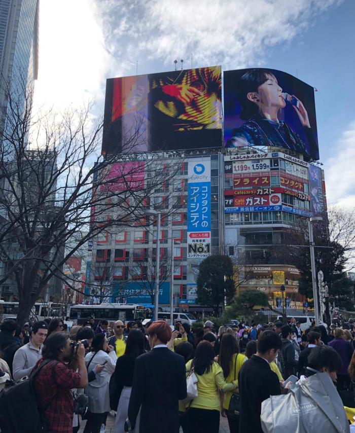 La camiseta de la Selección Colombia presentada en el Times Square de Japón