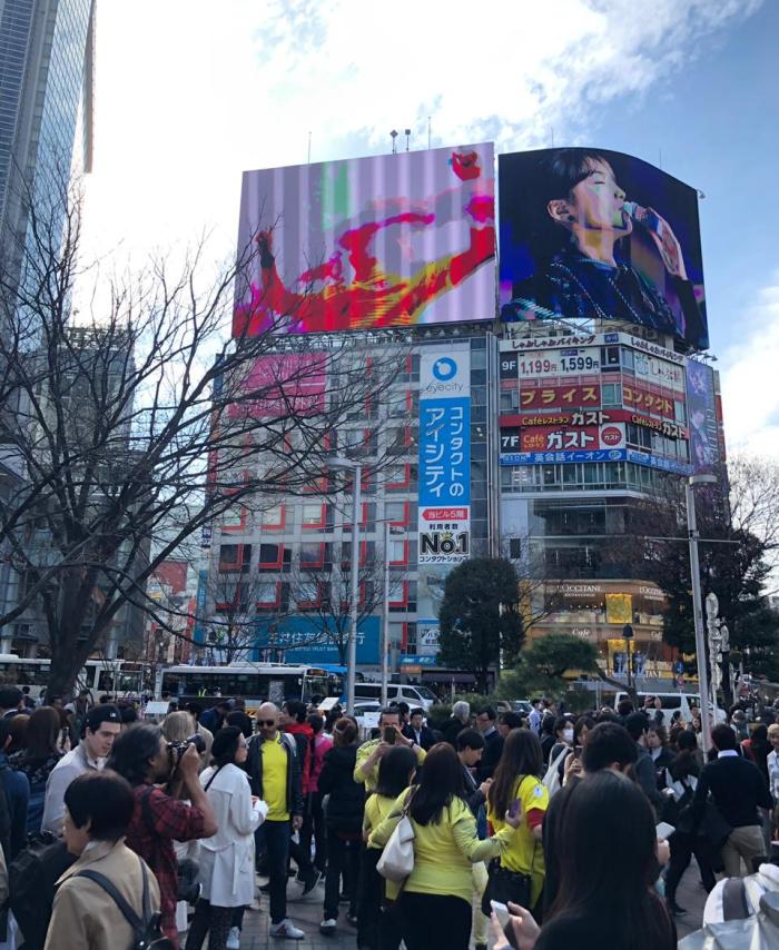 La camiseta de la Selección Colombia presentada en el Times Square de Japón