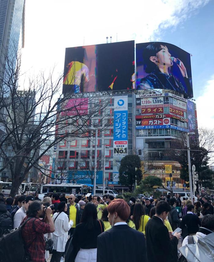 La camiseta de la Selección Colombia presentada en el Times Square de Japón