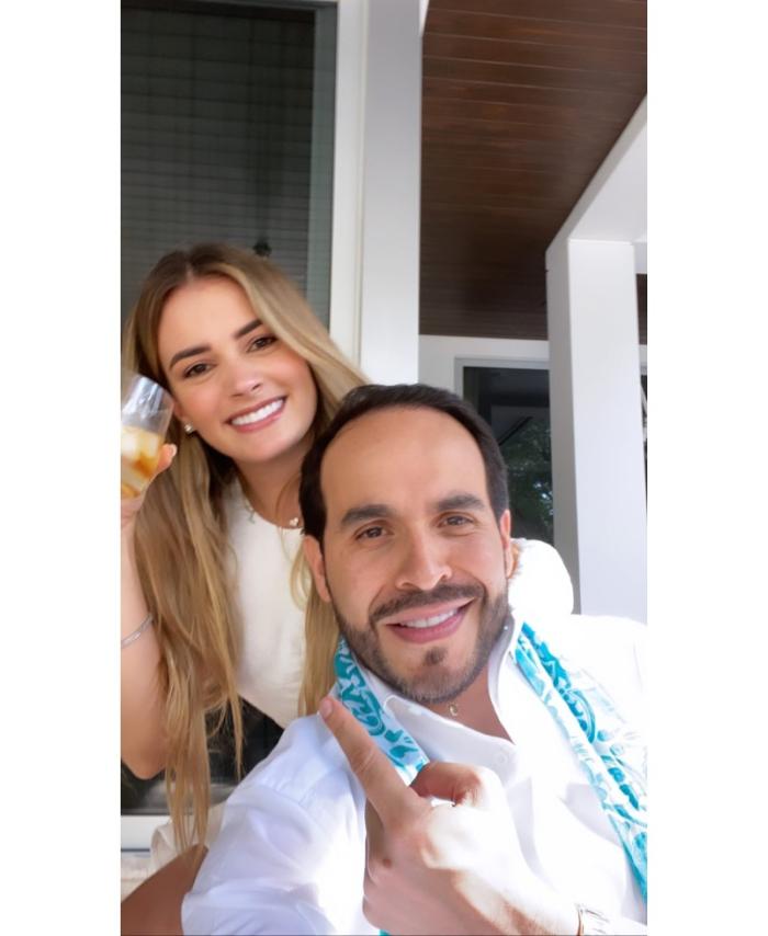 Abelardo de la Espriella y su esposa
