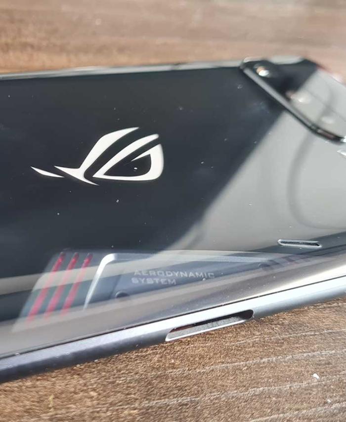 Parte posterior del Asus Rog Phone 3