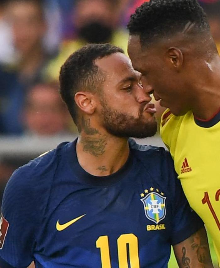 Cara a cara entre Yerry Mina y Neymar