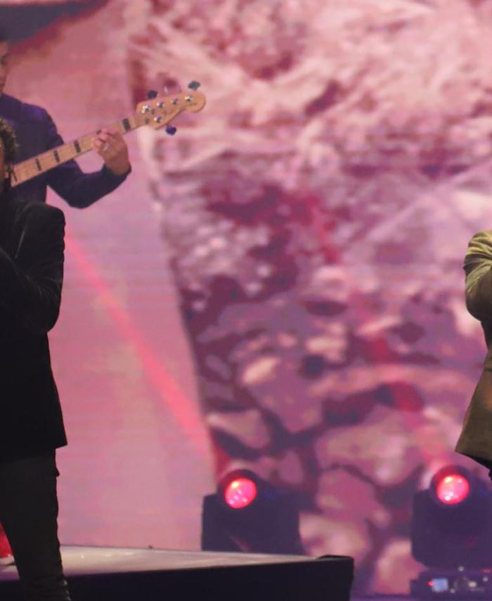 Fonseca y Andrés Cepeda en Premios Nuestra Tierra