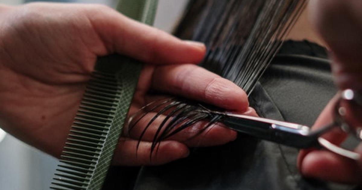 Descubre cuándo cortarte el cabello según el calendario lunar de diciembre