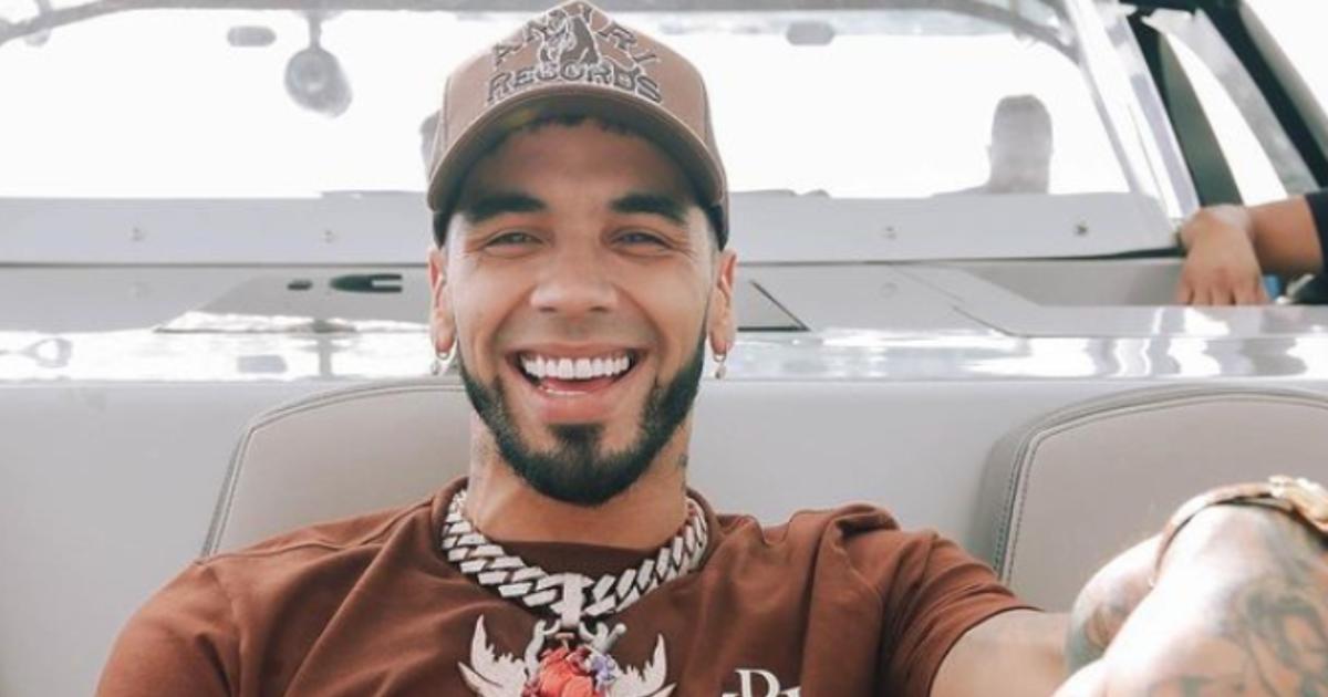 ¿Anuel AA no puede olvidar a Karol G? La recordó en pleno concierto y volvió con las pullas a Arcángel