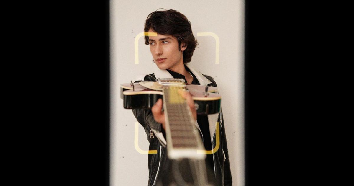 Manú, la estrella del Pop colombiano, lanza su álbum 'Olvidar el presente'